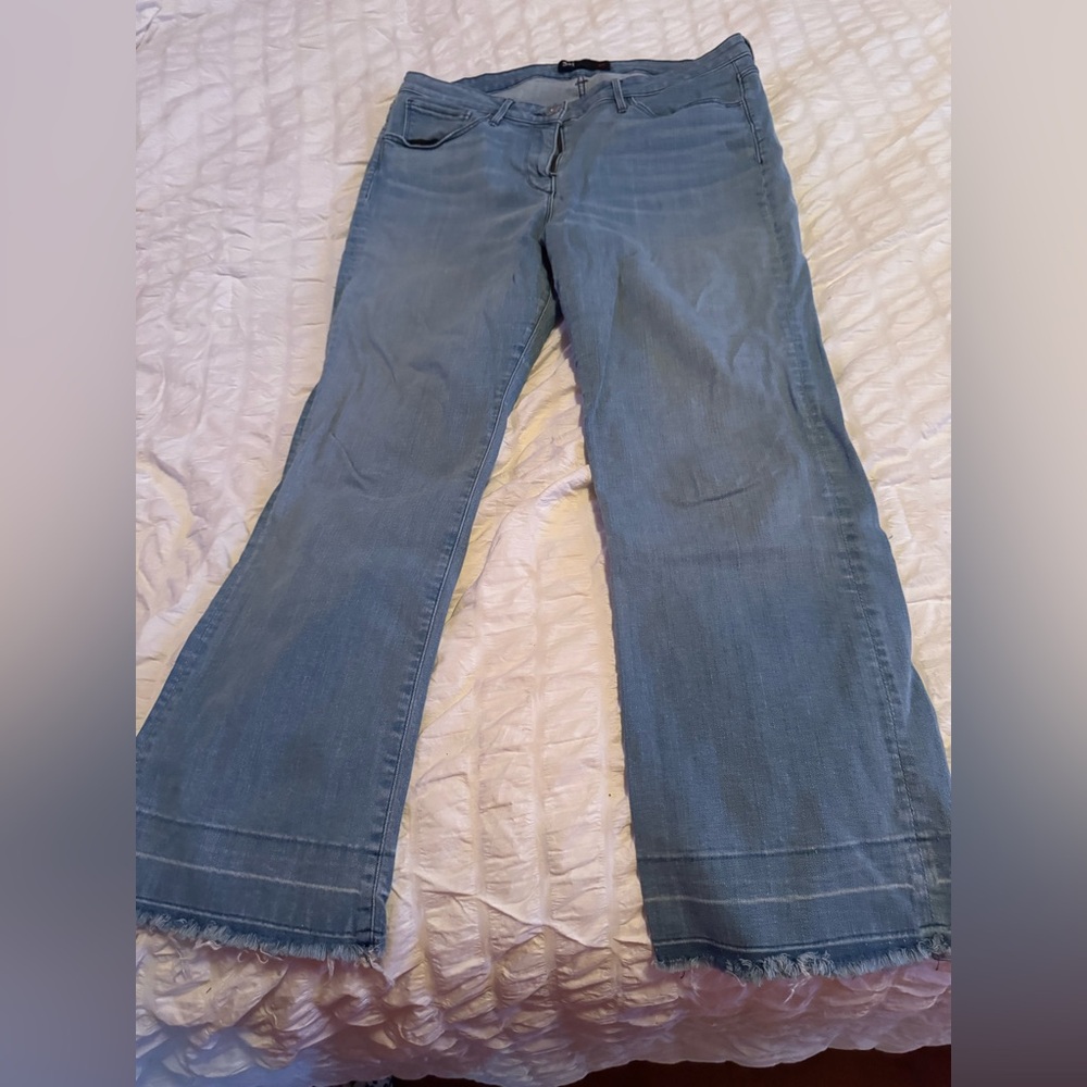 3x1 baby boot size 32. Light denim boot cut cropped